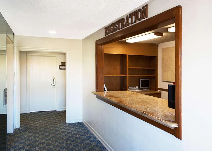 Travelodge By Wyndham Ocean Front